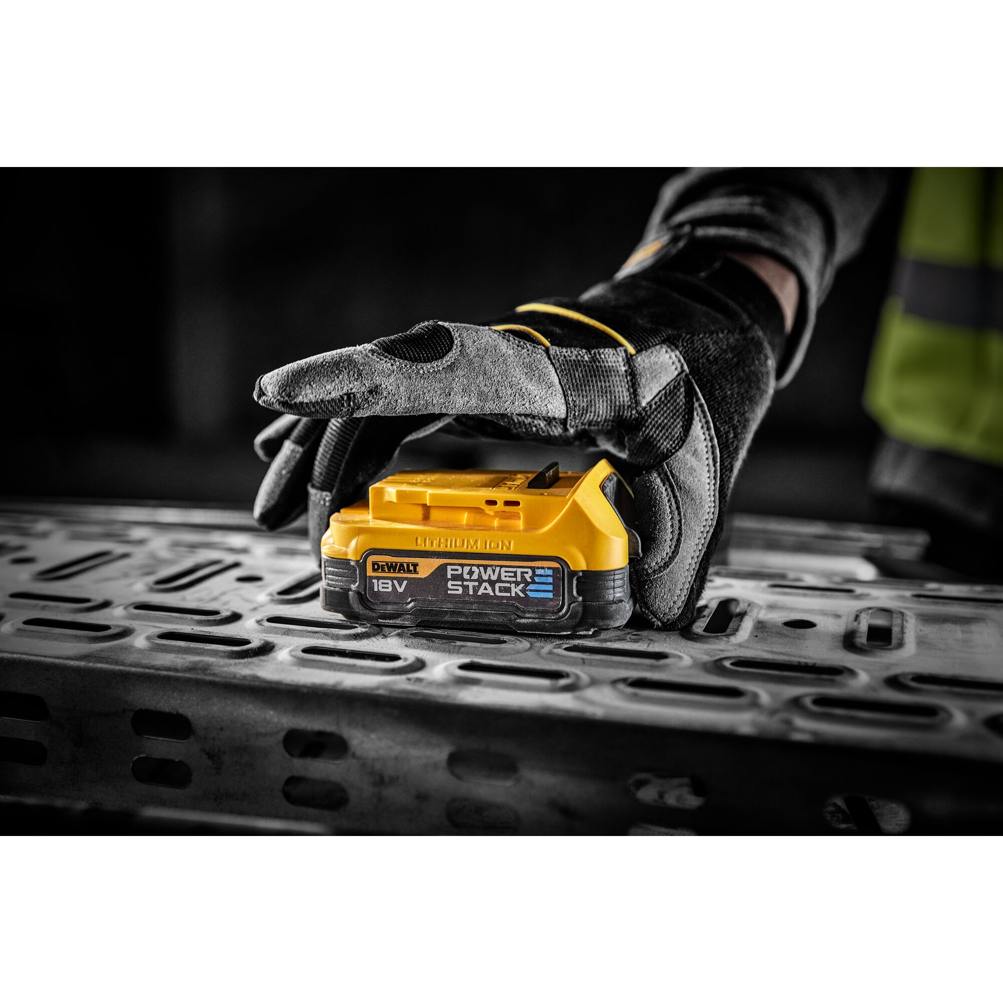 18V Compact POWERSTACK Battery DEWALT