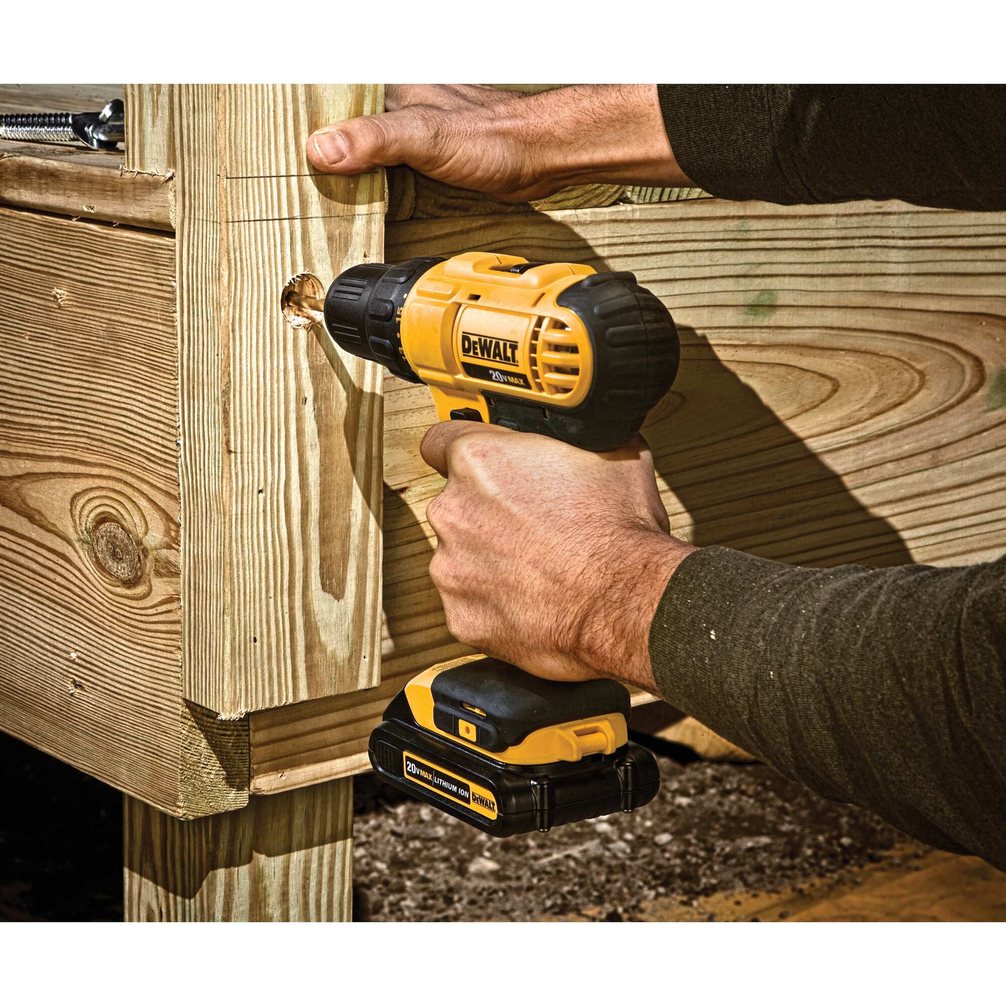 Dewalt best sale dcd771c2 18v