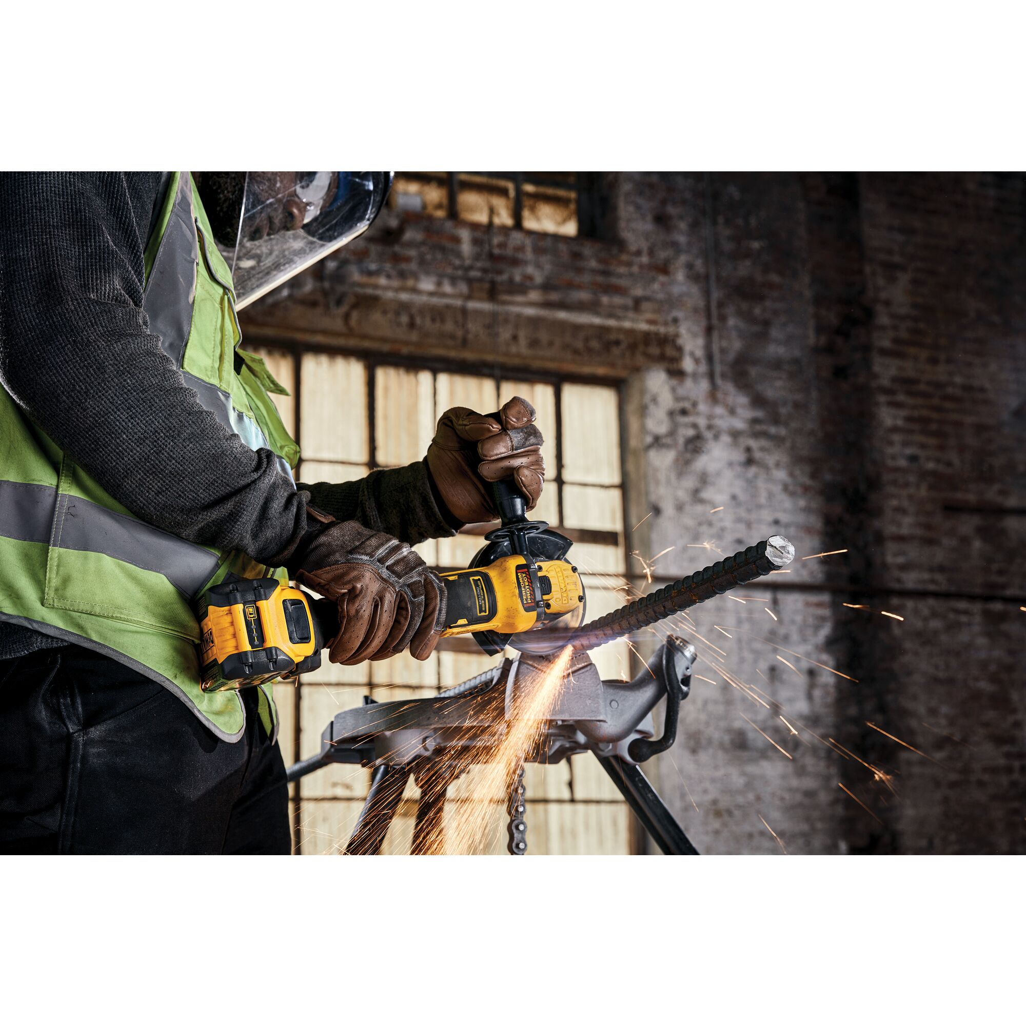 Dewalt angle grinder on sale 18v brushless