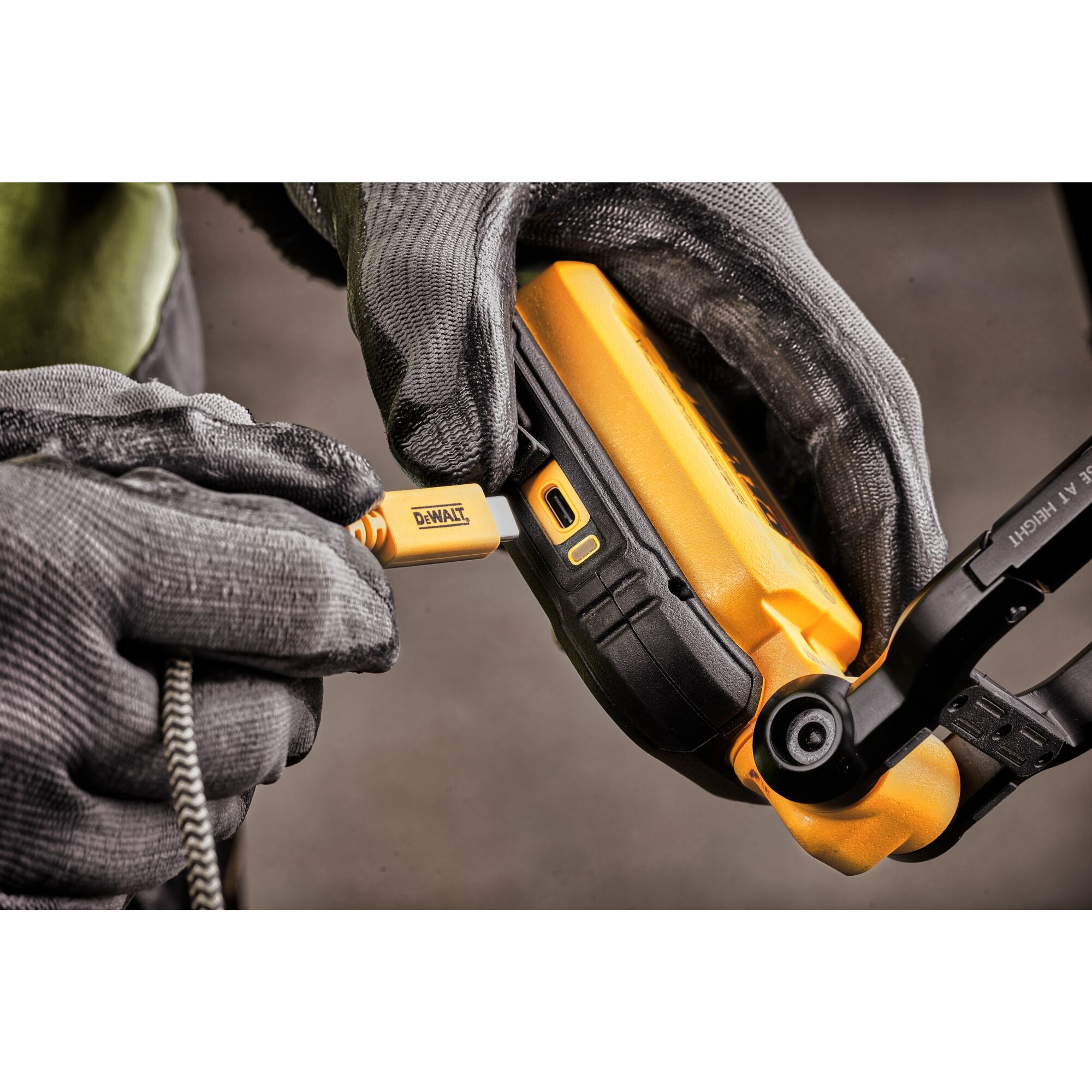 Dcb500 dewalt online