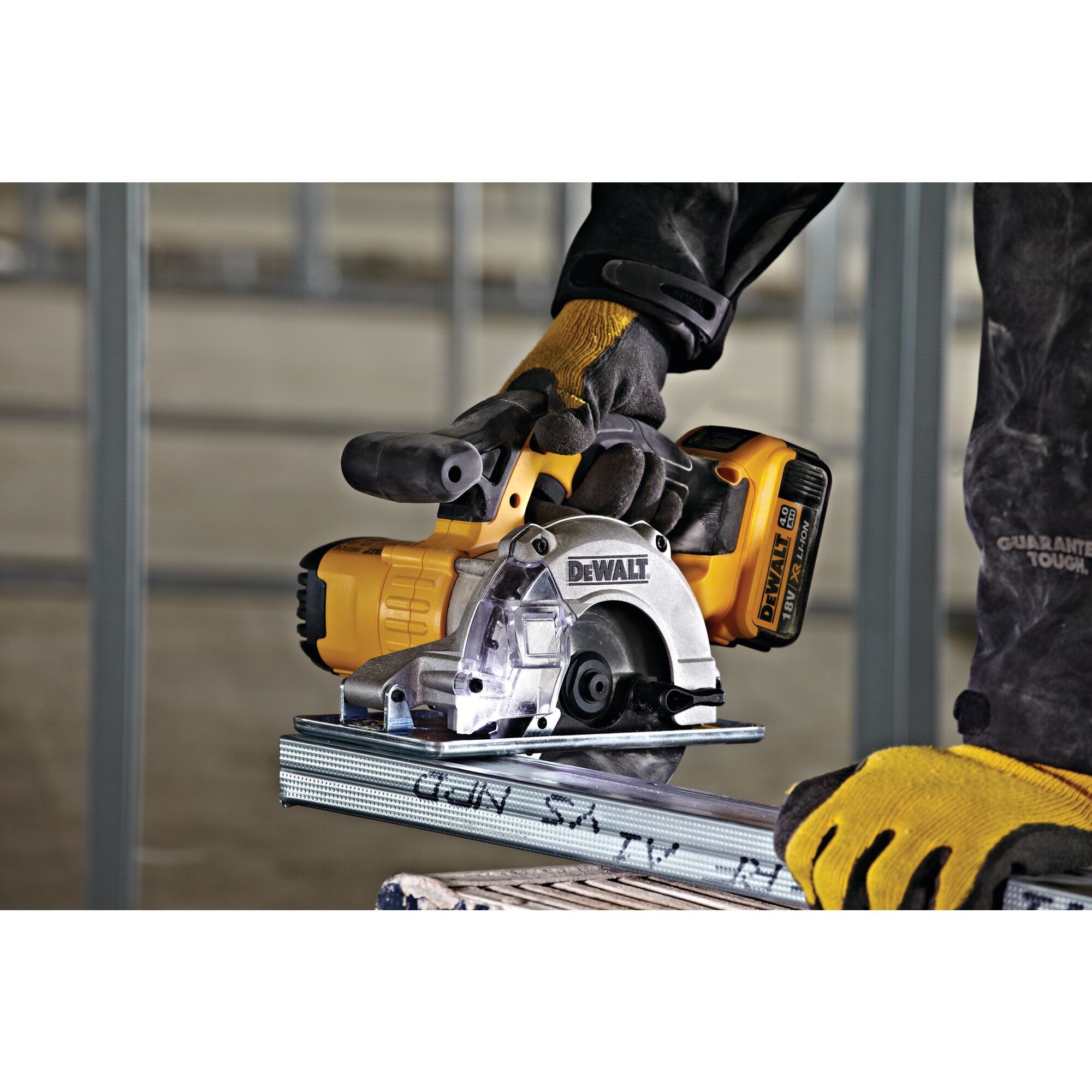 Dewalt metal 2025 cutting saw