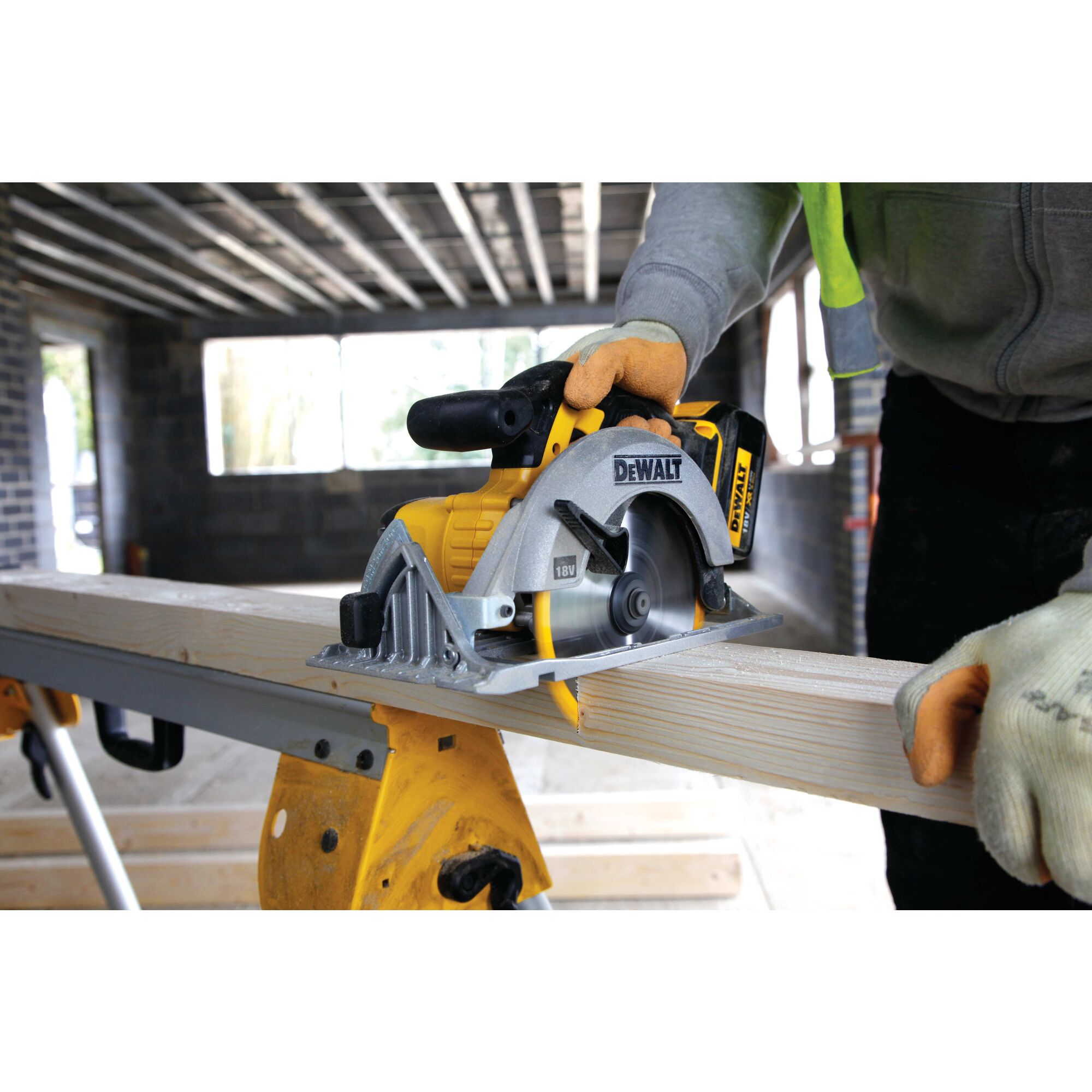 18V XR Li Ion Circular Saw Bare Unit DEWALT