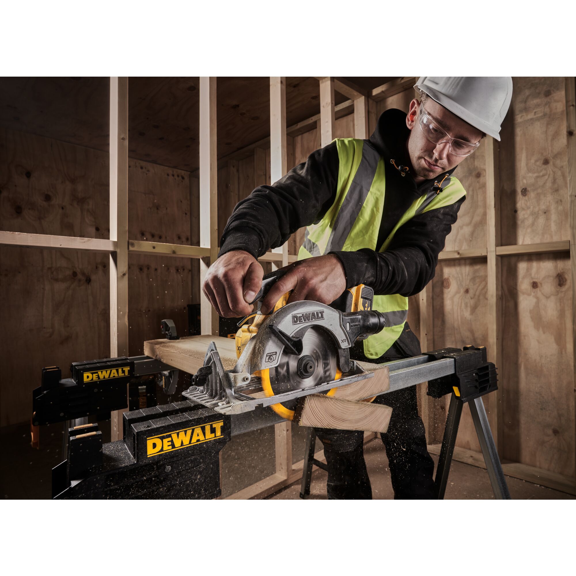 18V XR 165mm Circular Saw 2 X 5Ah DEWALT