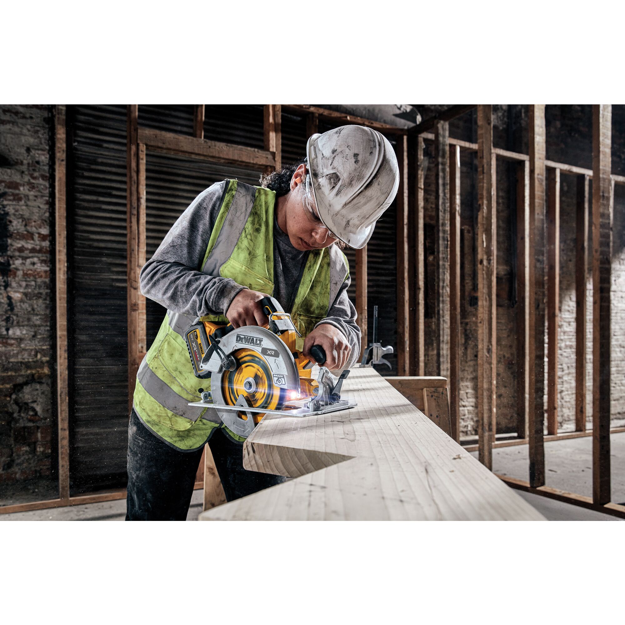 Dewalt circular saw online xr brushless