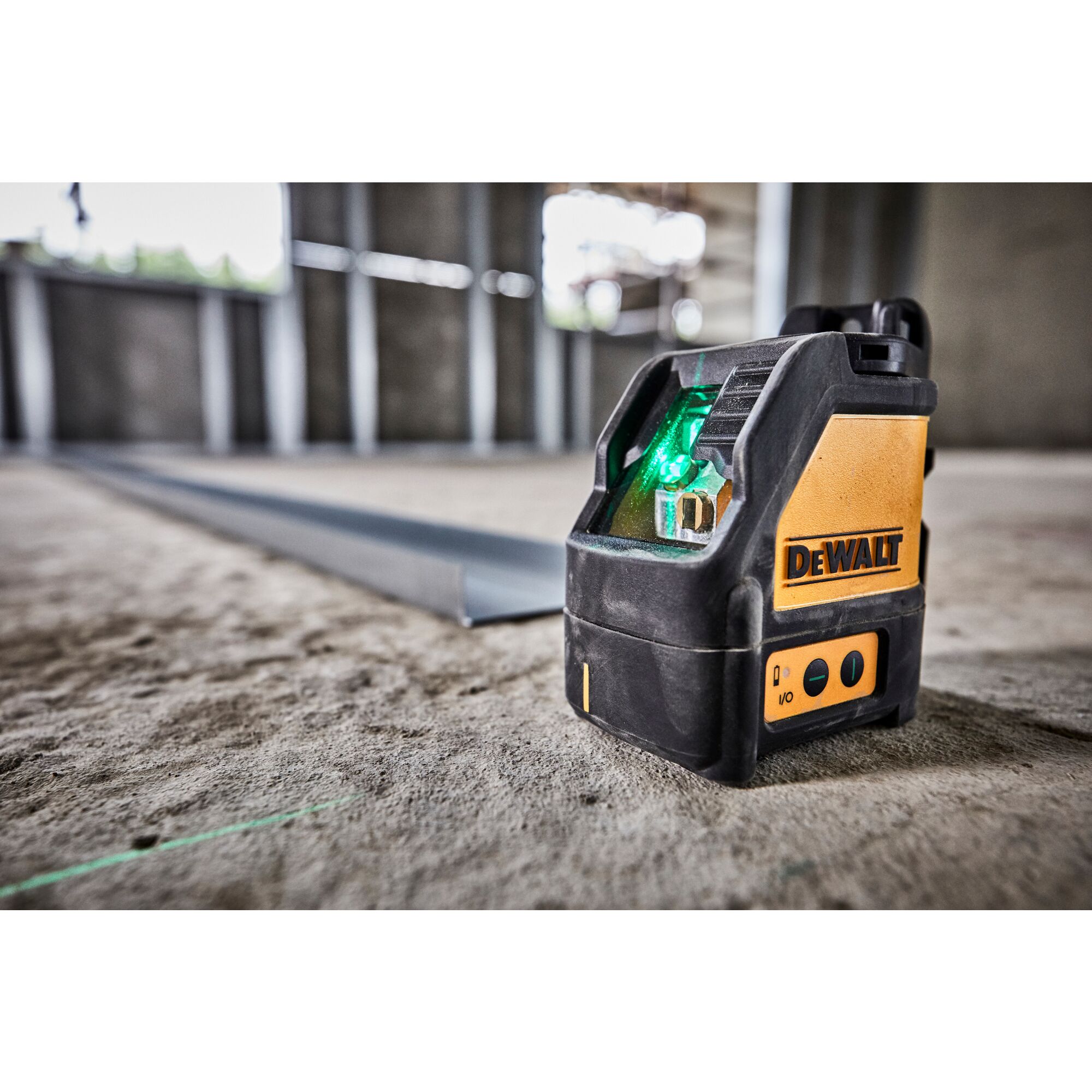 Cross Line Green Laser DEWALT