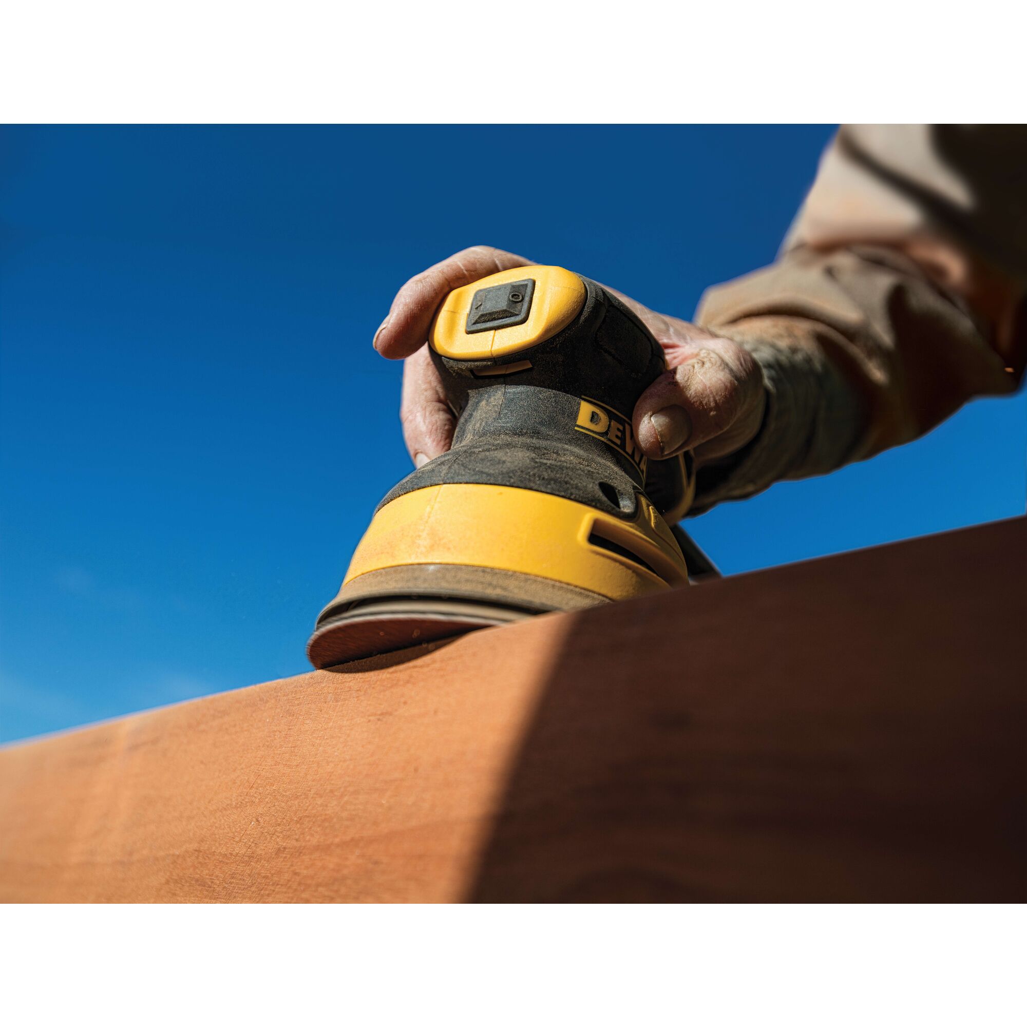 Dewalt orbital deals sander dust collection