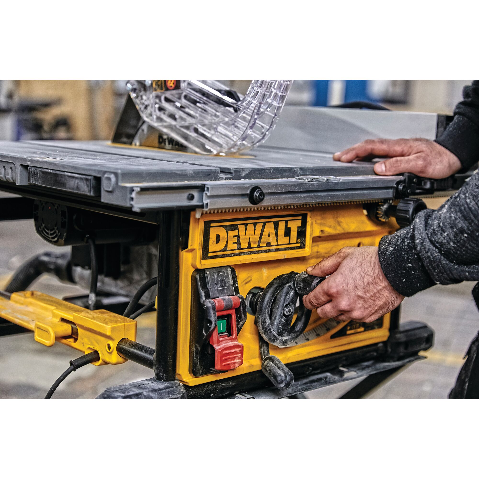 Dewalt table best sale saw 18v