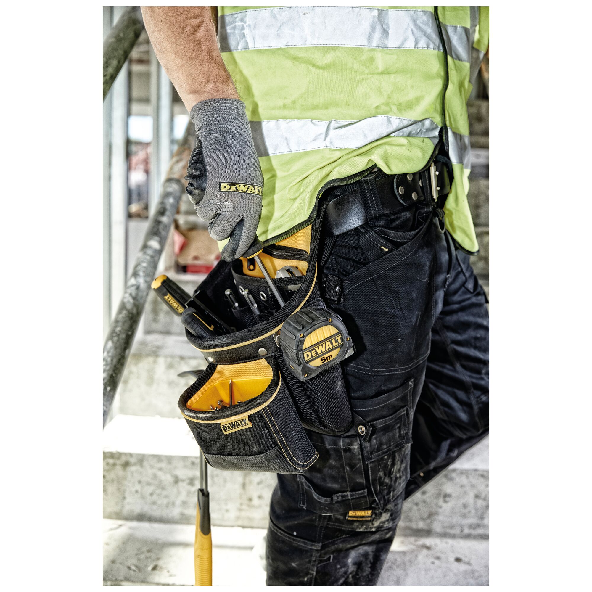 Hammer and Nail Pouch DEWALT