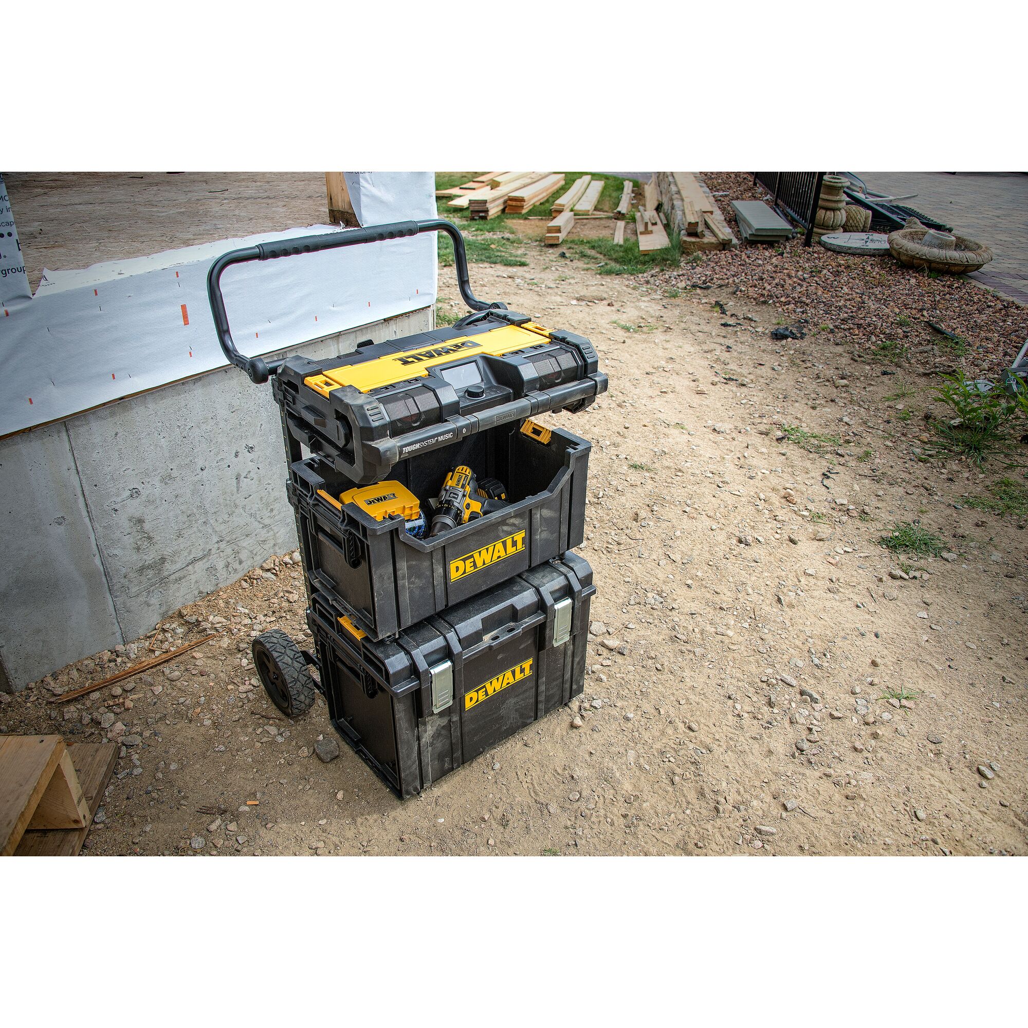 TOUGHSYSTEM Radio and XR Battery Charger DEWALT