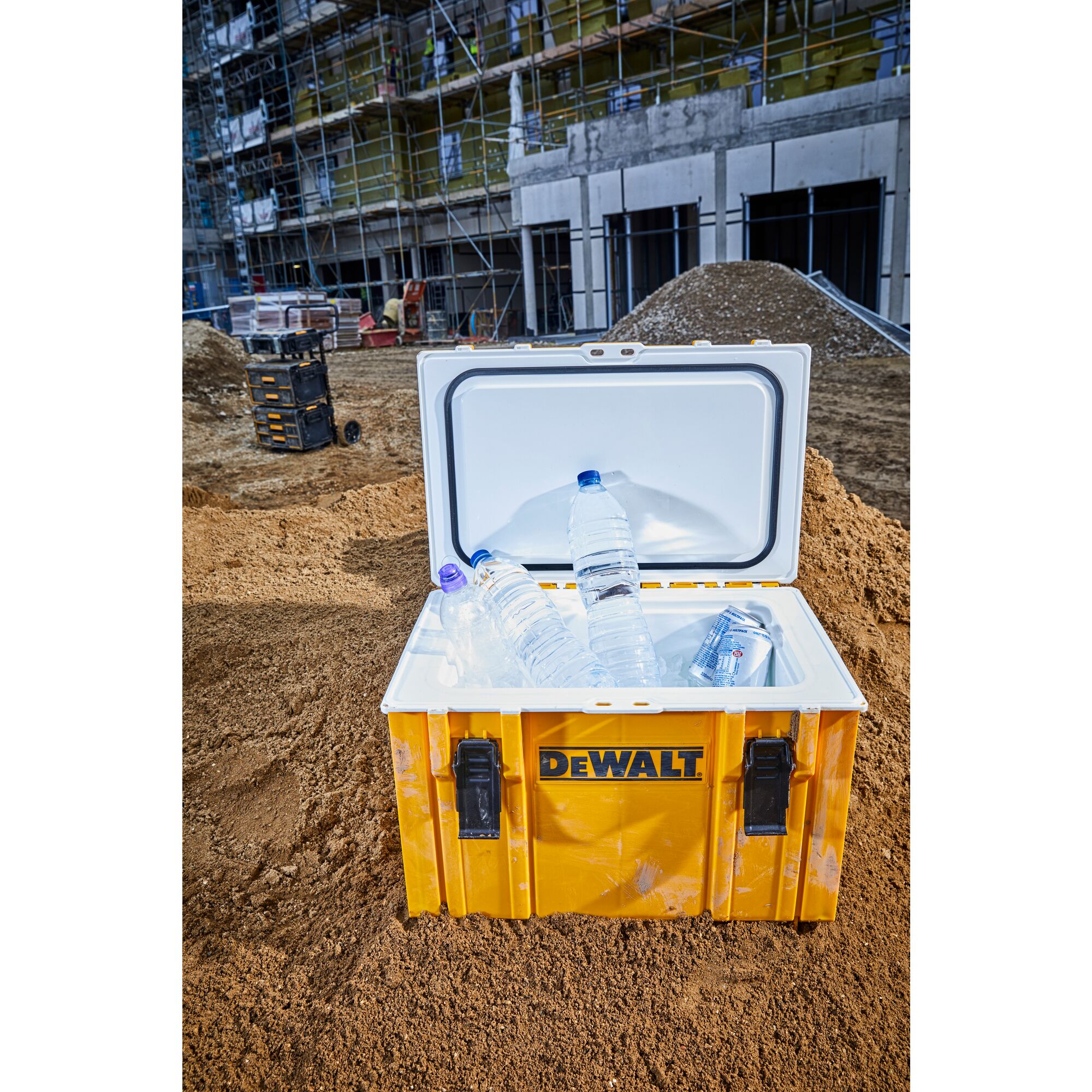 TOUGHSYSTEM® DS404 COOLER | DEWALT