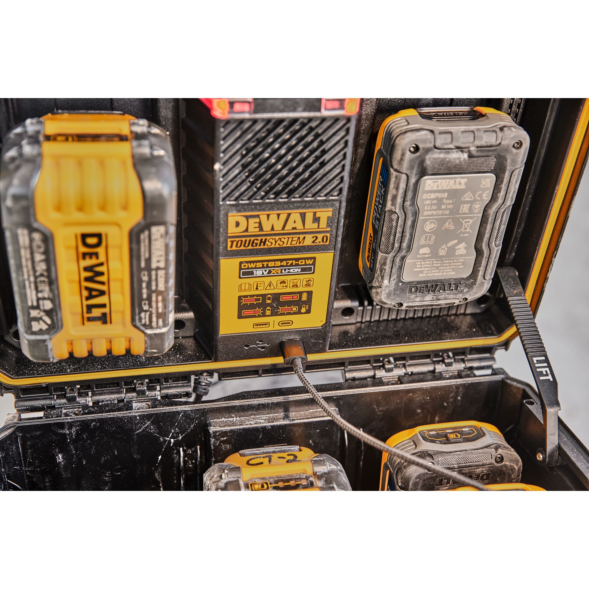 DEWALT TOUGHSYSTEM 2.0 CHARGER BOX EU PLUG DEWALT